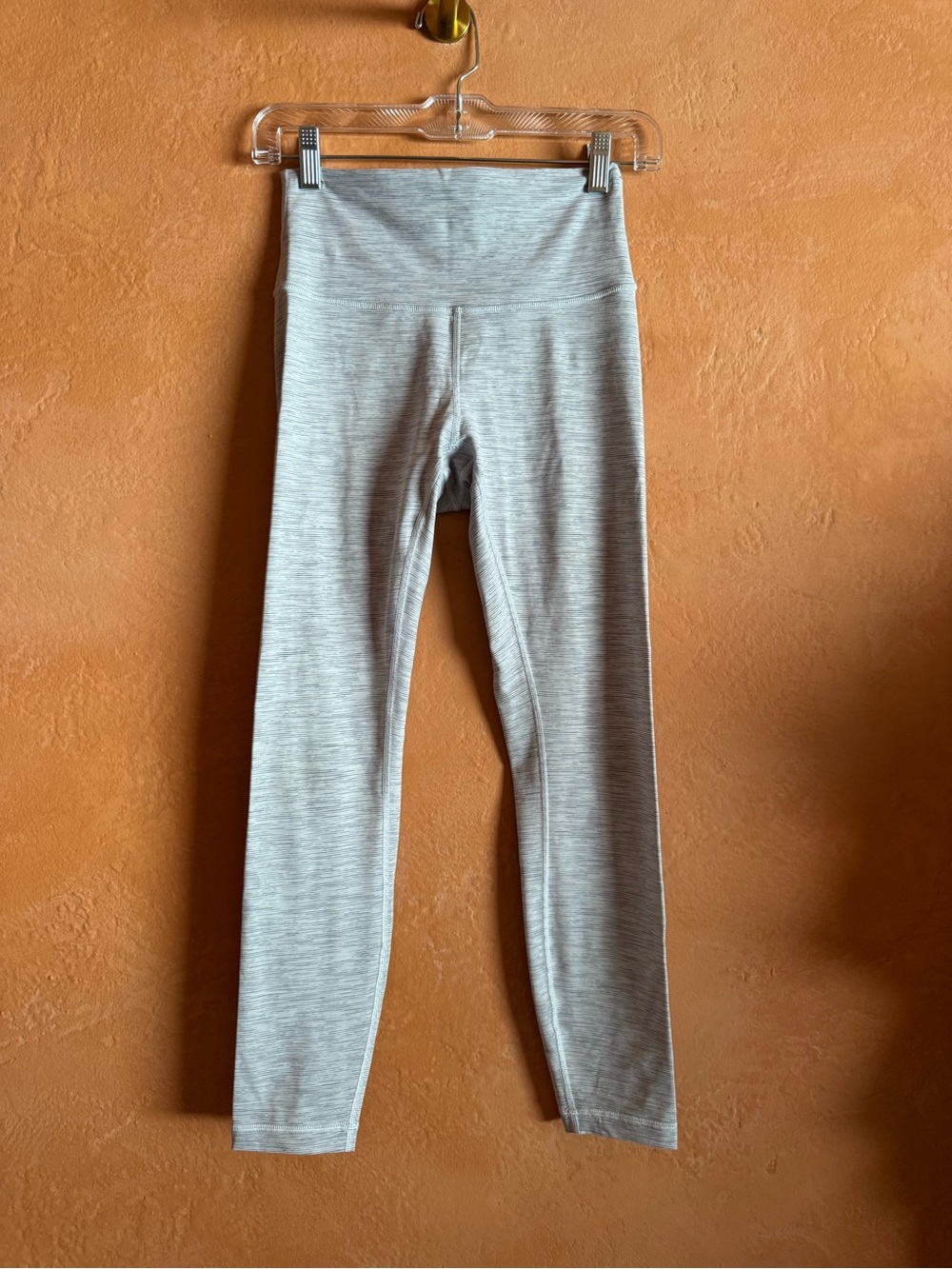 Lululemon Wunder Train High-Rise Tight 25” Size 6 Heathered